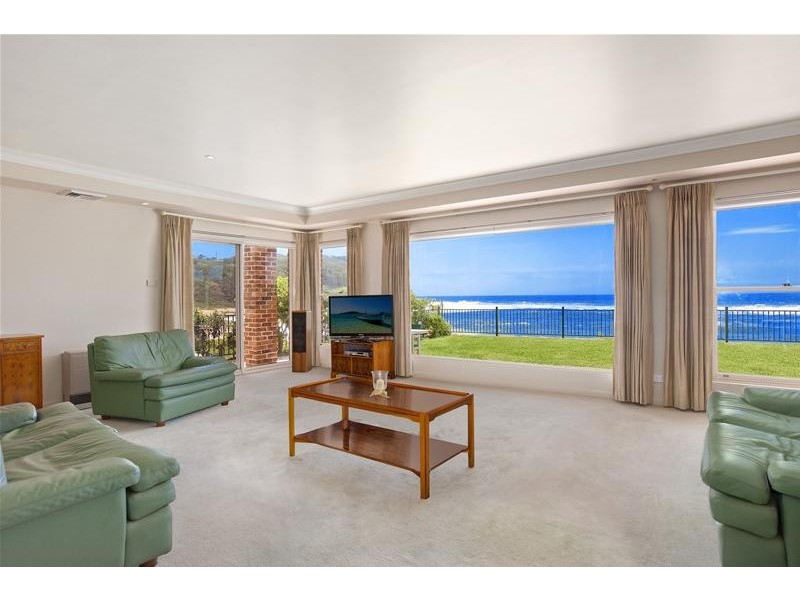 11 Surfview Road, Mona Vale NSW 2103