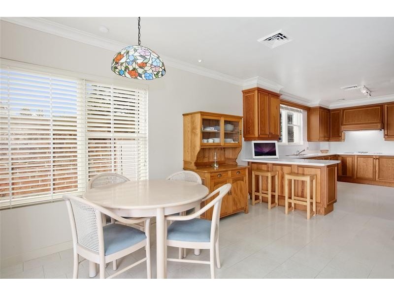 11 Surfview Road, Mona Vale NSW 2103