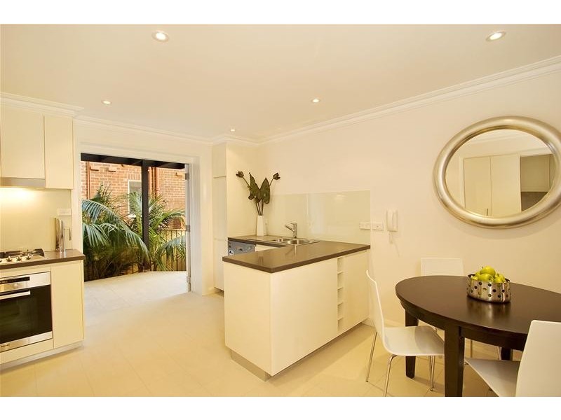 2 /1 Parkview Road, Fairlight NSW 2094