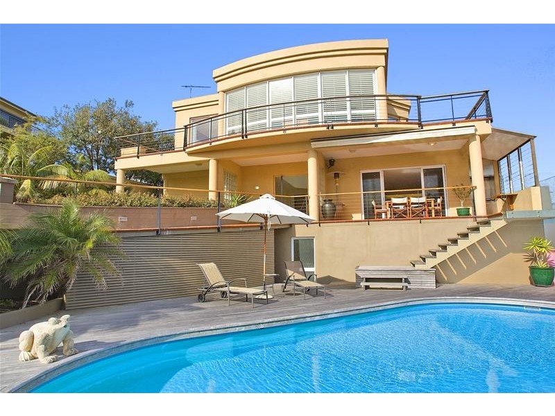 17 Soniver Road, North Curl Curl NSW 2099