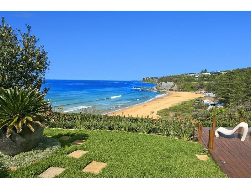 32 The Serpentine, Bilgola NSW 2107