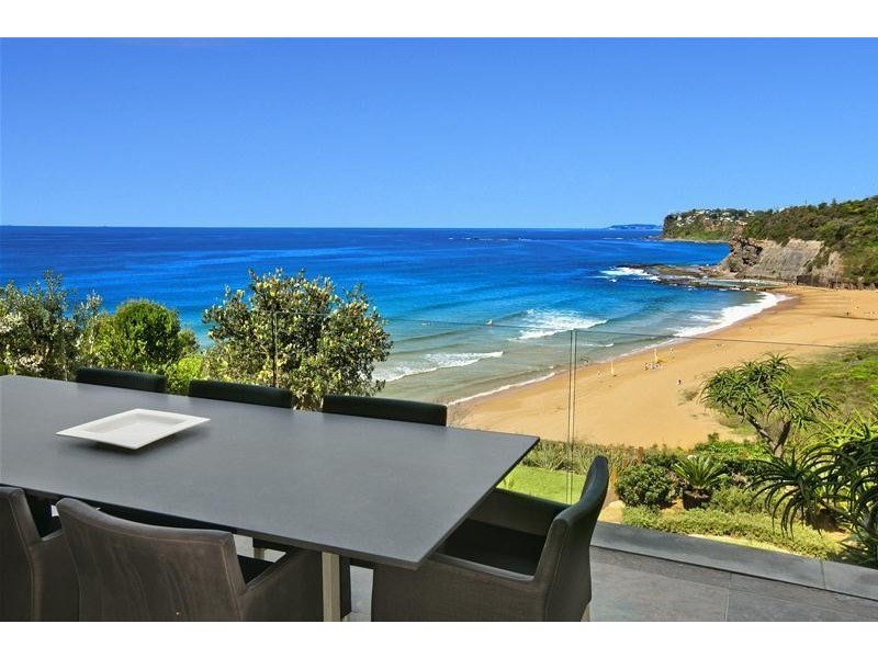 32 The Serpentine, Bilgola NSW 2107