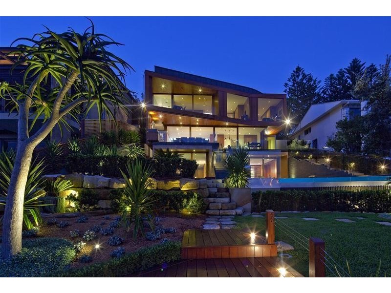 32 The Serpentine, Bilgola NSW 2107