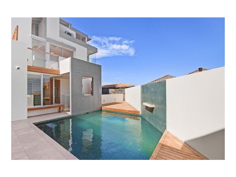 22 Thompson Street, Tamarama NSW 2026