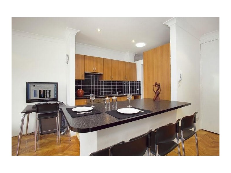 18/211-221 Old South Head Road, Bondi NSW 2026