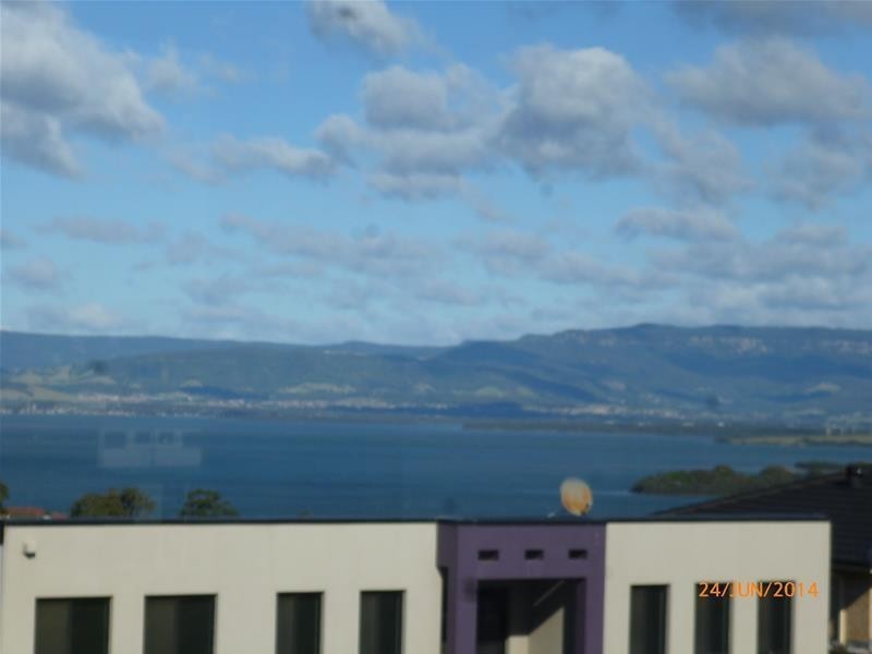 118  Shearwater Drive, Lake Heights NSW 2502