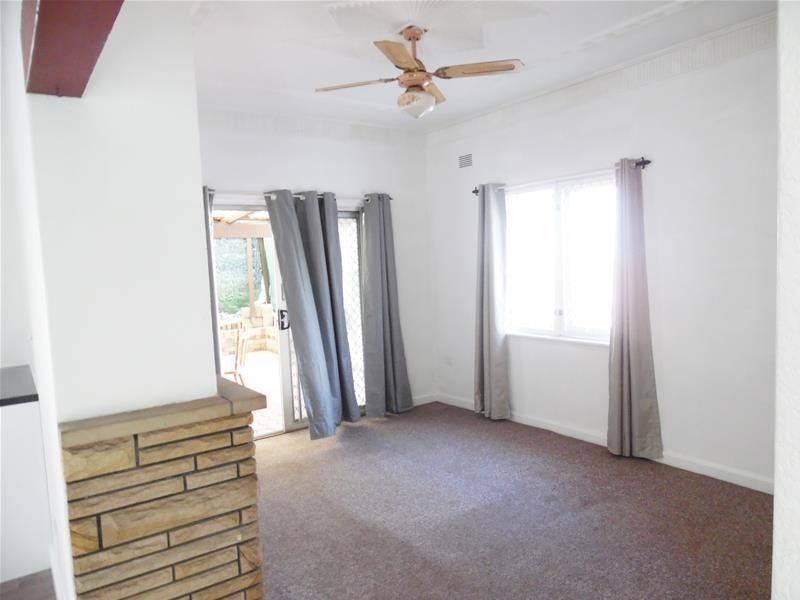 234 Gladstone Avenue, Mount Saint Thomas NSW 2500