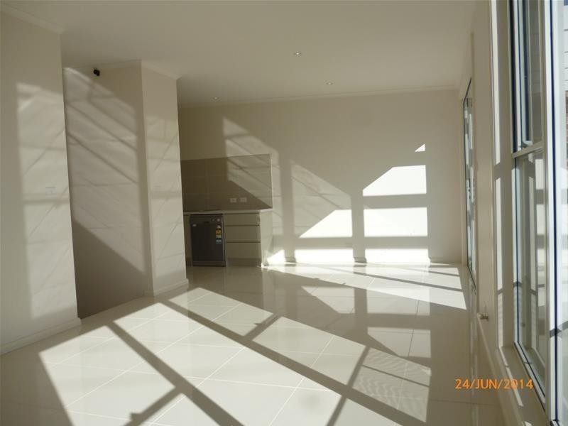 118 A Shearwater Drive, Lake Heights NSW 2502