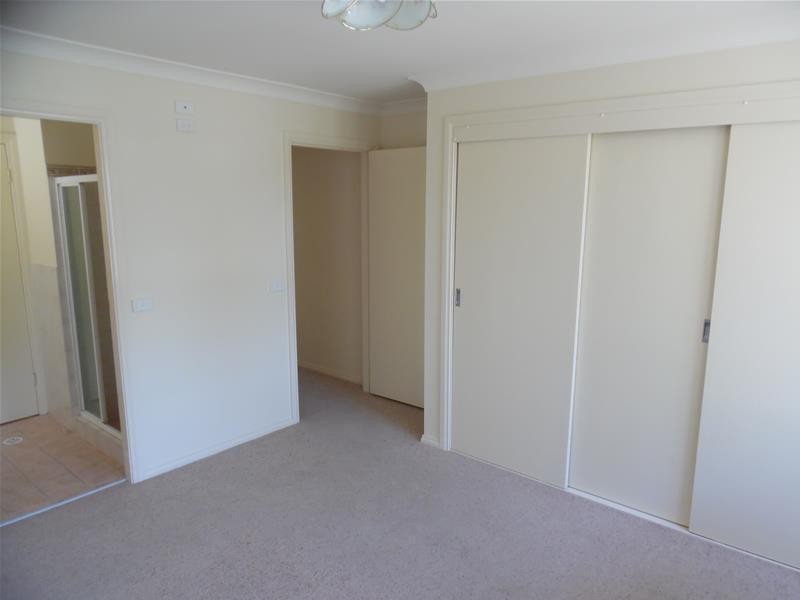 2/32 Cachia Bld, Horsley NSW 2530