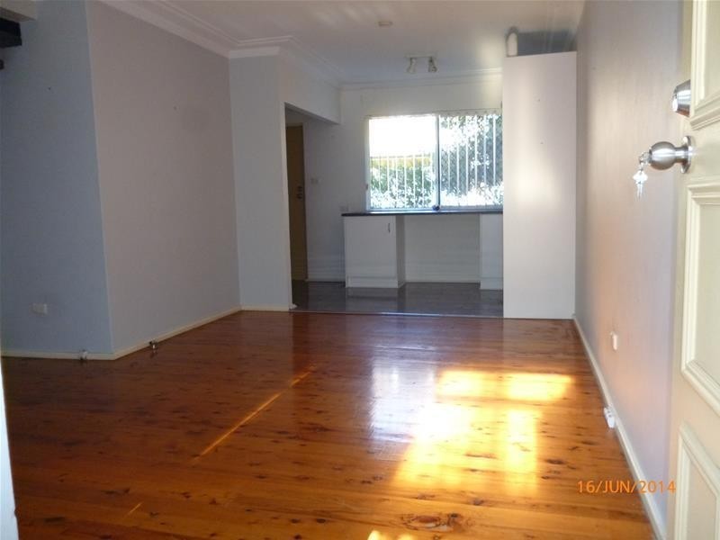 8/7 Underwood Street, Corrimal NSW 2518