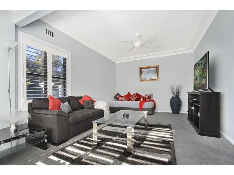 12 Abercrombie Street, West Wollongong NSW 2500