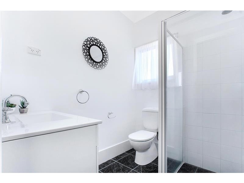 12 Abercrombie Street, West Wollongong NSW 2500