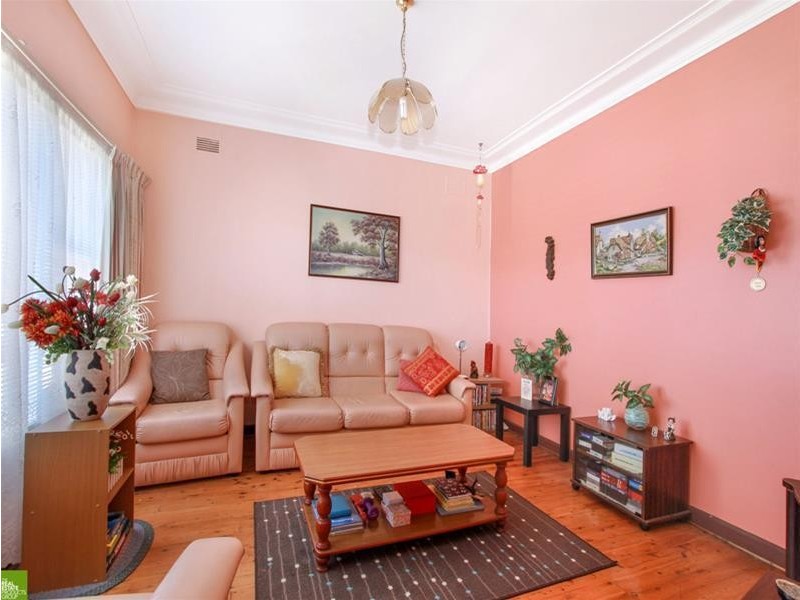 30 Abercrombie Street, West Wollongong NSW 2500