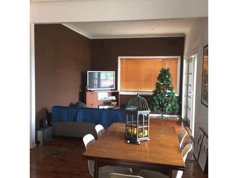 19 Prospect Street, Mount Saint Thomas NSW 2500