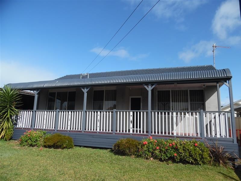 19 Deakin Street, Oak Flats NSW 2529