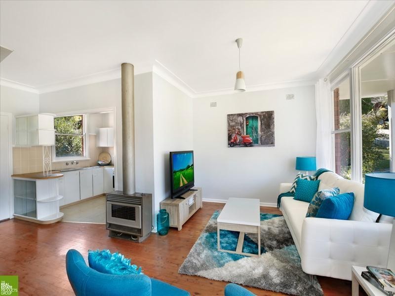 24  St Johns Avenue, Mangerton NSW 2500