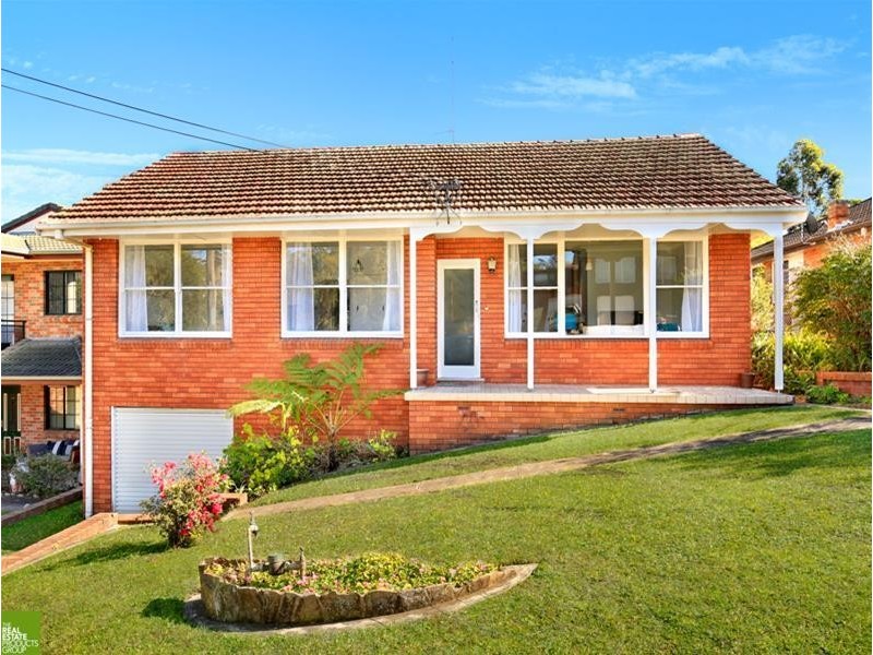 24  St Johns Avenue, Mangerton NSW 2500