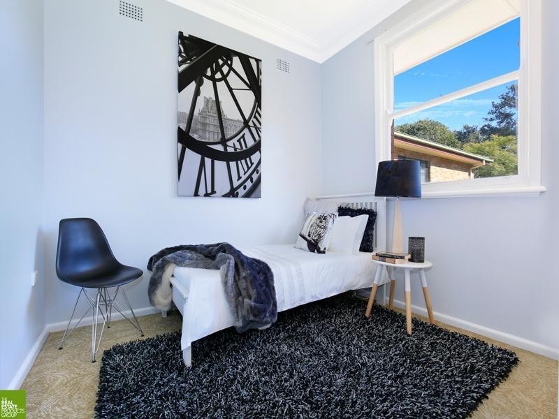 24  St Johns Avenue, Mangerton NSW 2500