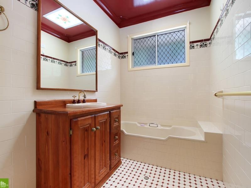 33 Murray Park Road, Figtree NSW 2525