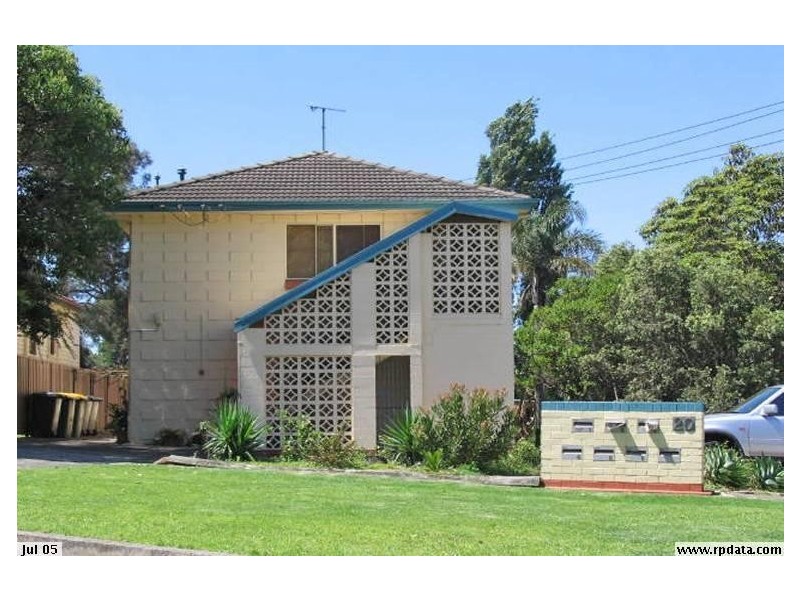 2/20 Seddon Street, Figtree NSW 2525