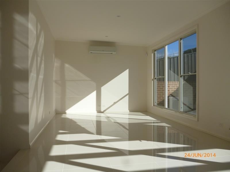 118  Shearwater Drive, Lake Heights NSW 2502