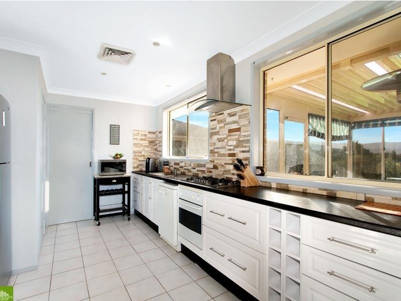 14 Ashburton Drive, Albion Park NSW 2527