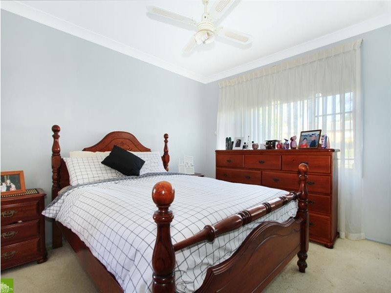 14 Ashburton Drive, Albion Park NSW 2527