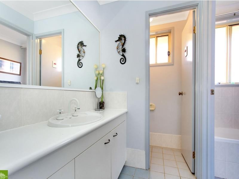 14 Ashburton Drive, Albion Park NSW 2527