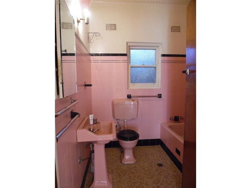 9 Byarong Avenue, Mangerton NSW 2500