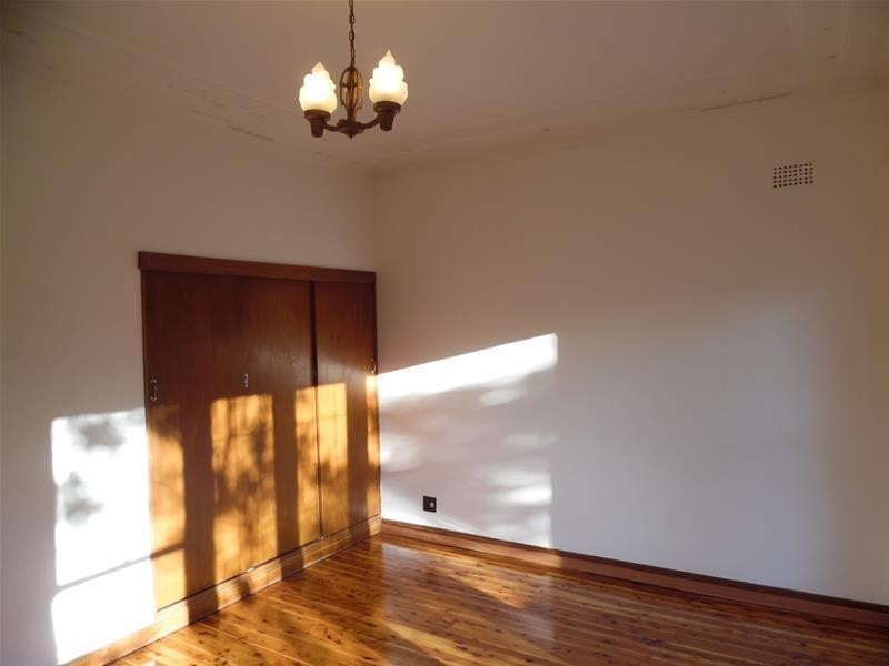 9 Byarong Avenue, Mangerton NSW 2500