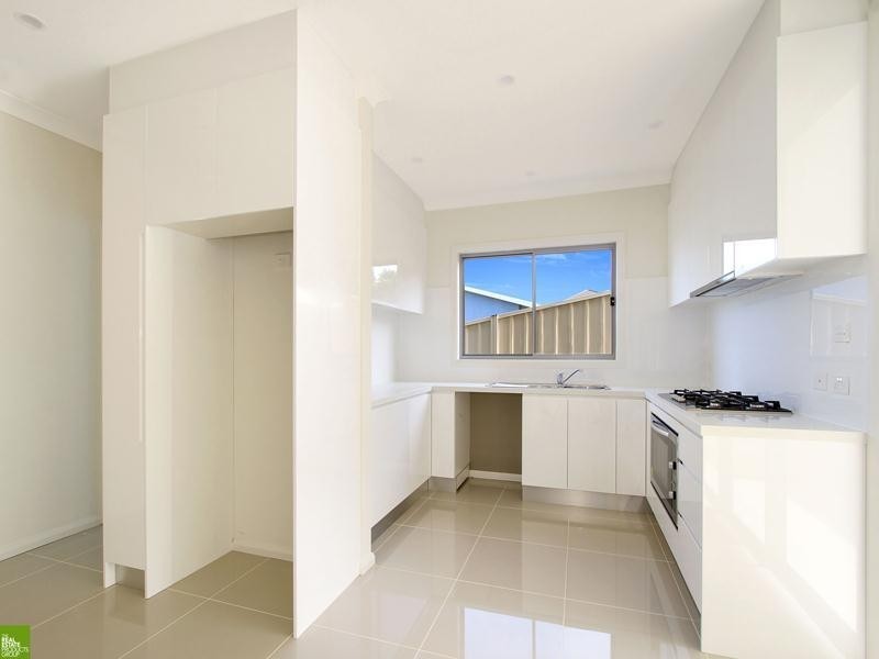 1/1 Backhouse Road, Lake Heights NSW 2502