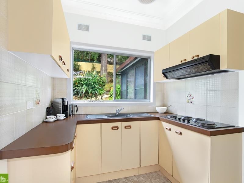 24 McArthur Parade, Mangerton NSW 2500