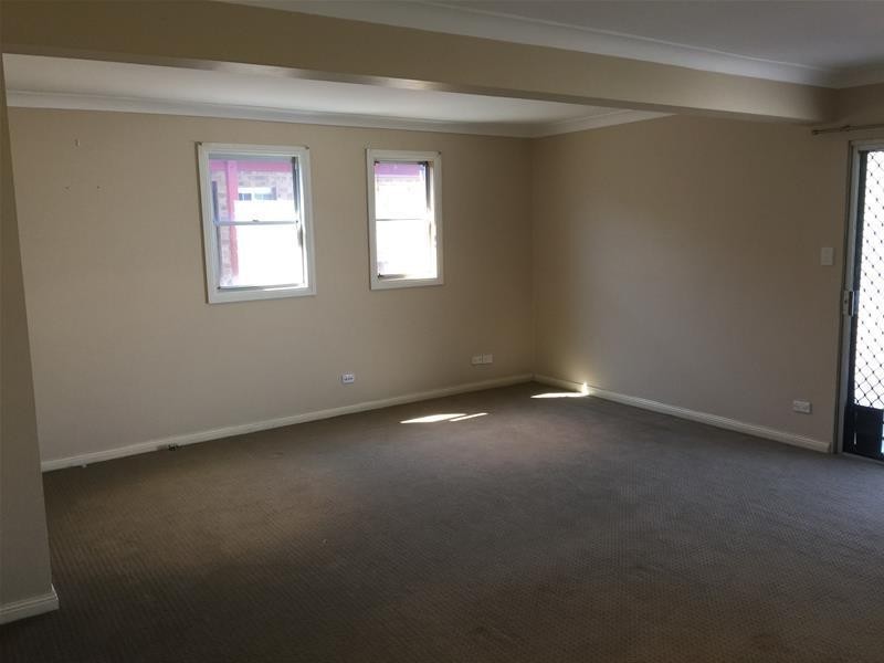 19 Deakin Street, Oak Flats NSW 2529