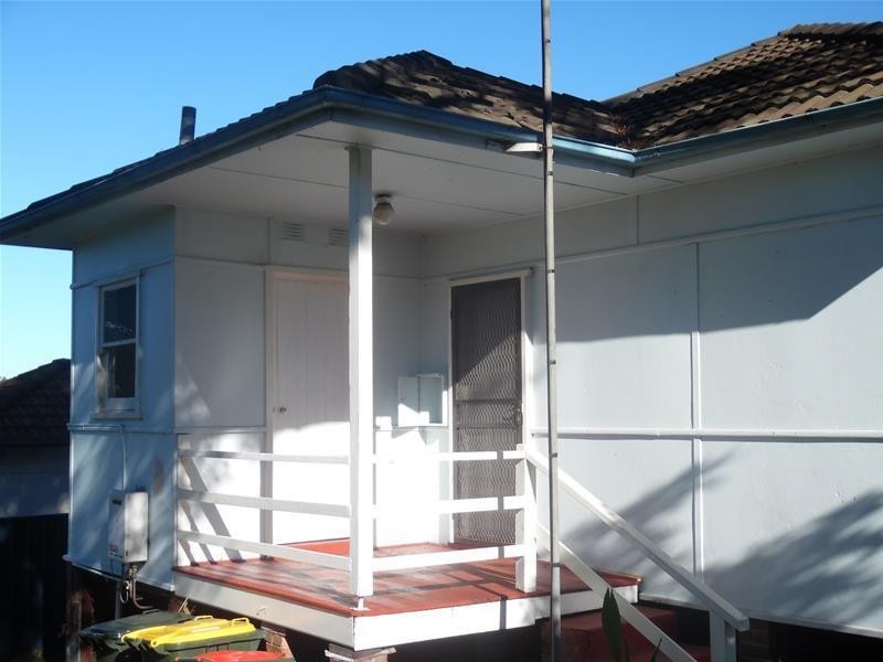 9 Hickman Street, Mount Saint Thomas NSW 2500