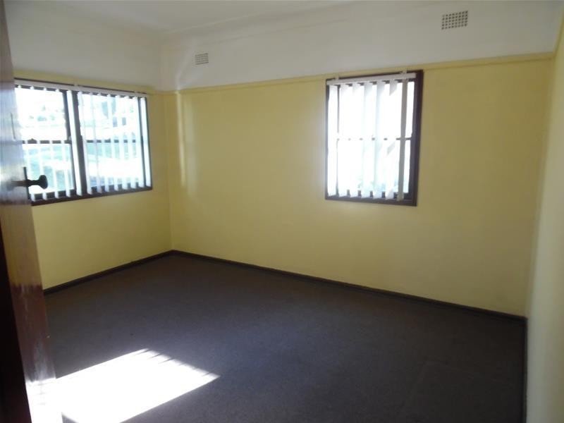 9 Hickman Street, Mount Saint Thomas NSW 2500