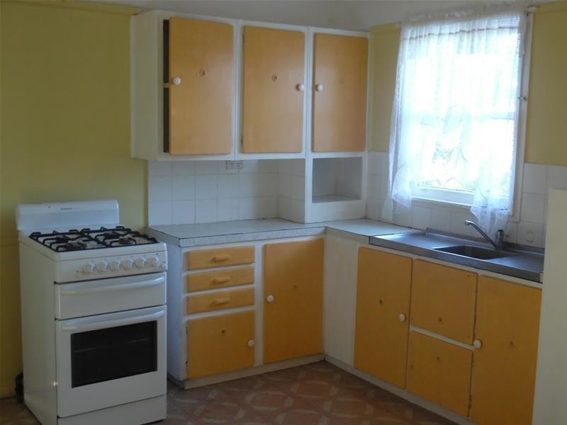 9 Hickman Street, Mount Saint Thomas NSW 2500