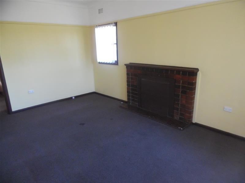 9 Hickman Street, Mount Saint Thomas NSW 2500