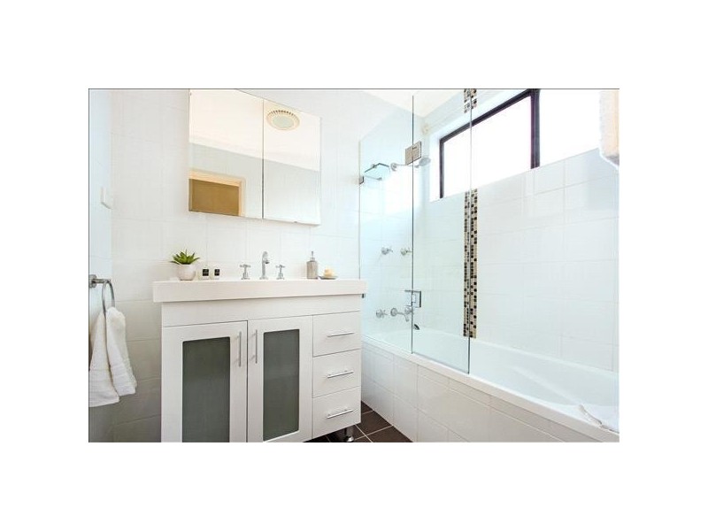 24 Baker Crescent, Figtree NSW 2525