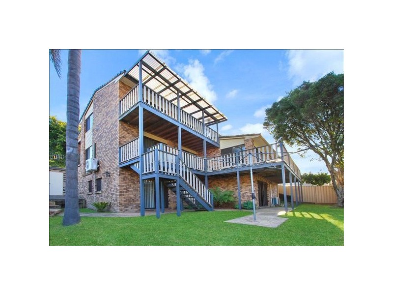 24 Baker Crescent, Figtree NSW 2525