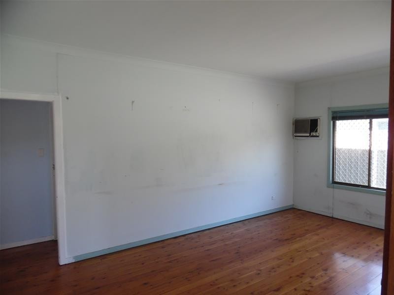 12 Hurt Parade, Unanderra NSW 2526