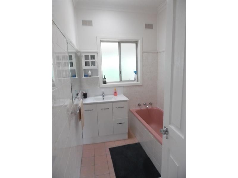 24 McArthur Parade, Mangerton NSW 2500