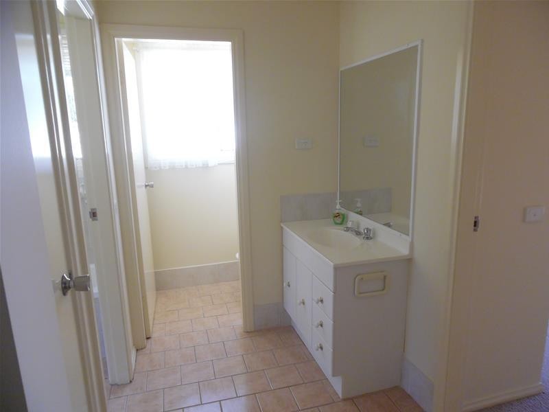 2/32 Cachia Bld, Horsley NSW 2530