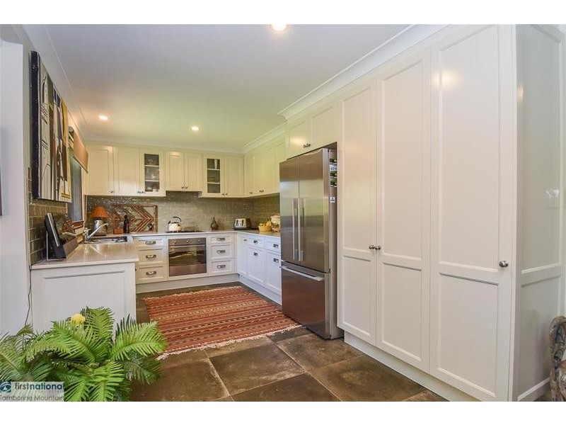 27 Yuulong Road, Tamborine Mountain QLD 4272