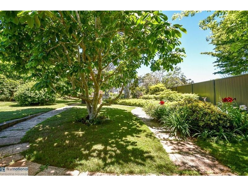 27 Yuulong Road, Tamborine Mountain QLD 4272