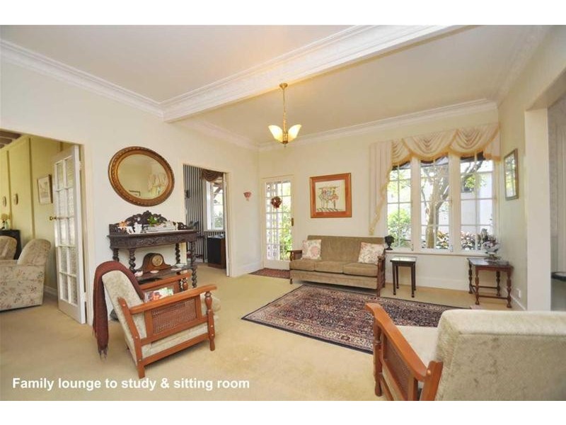 1 Cliff Way, Tamborine Mountain QLD 4272