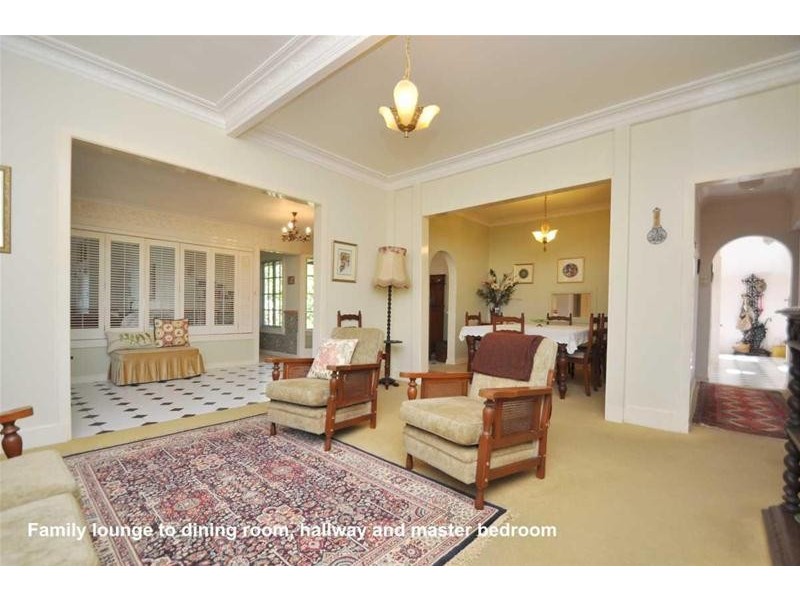 1 Cliff Way, Tamborine Mountain QLD 4272