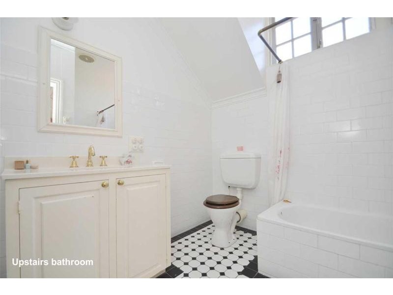 1 Cliff Way, Tamborine Mountain QLD 4272