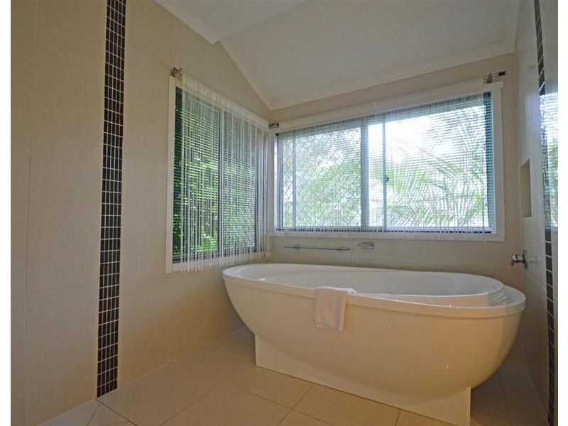 16 Erebus Court, Tamborine Mountain QLD 4272