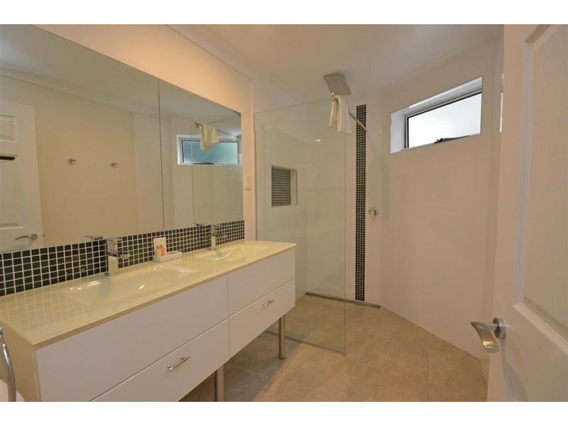 16 Erebus Court, Tamborine Mountain QLD 4272