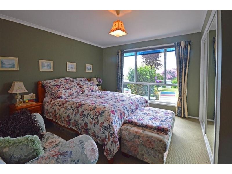 11 Lamington Parade, Tamborine Mountain QLD 4272